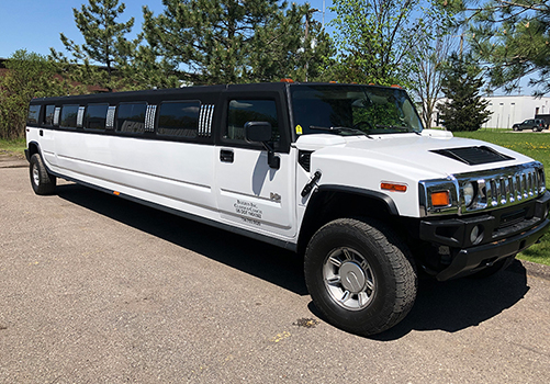 Quinceañera and Sweet 16 Party Limos in Metro Detroit - Bozzo's Limo Service - suvs